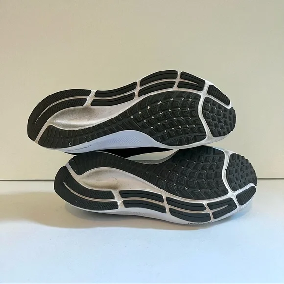 Nike Women’s Air Zoom Pegasus 38 (Size 7) - Picture 5 of 5